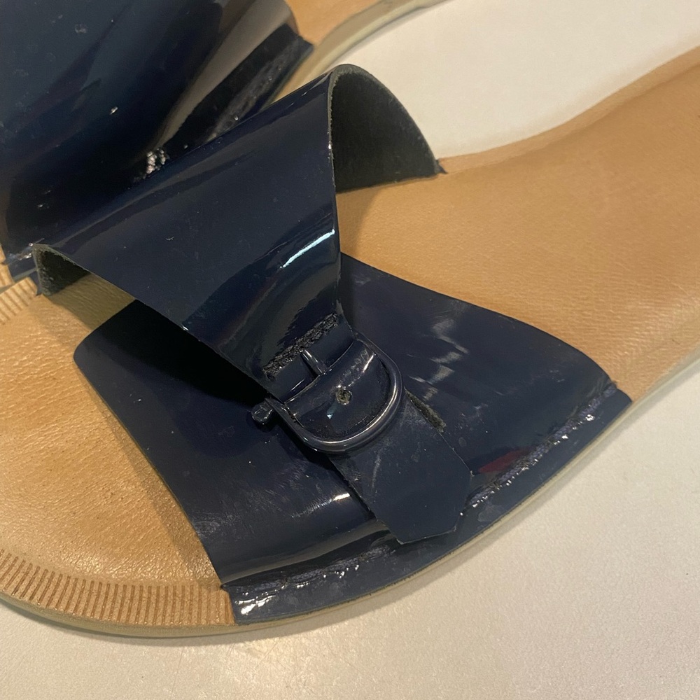 SPERRY TOP SIDER SEAPORT SLIDE SANDAL DARK BLUE PATENT LEATHER WOMENS SZ 10 - Picture 6 of 13